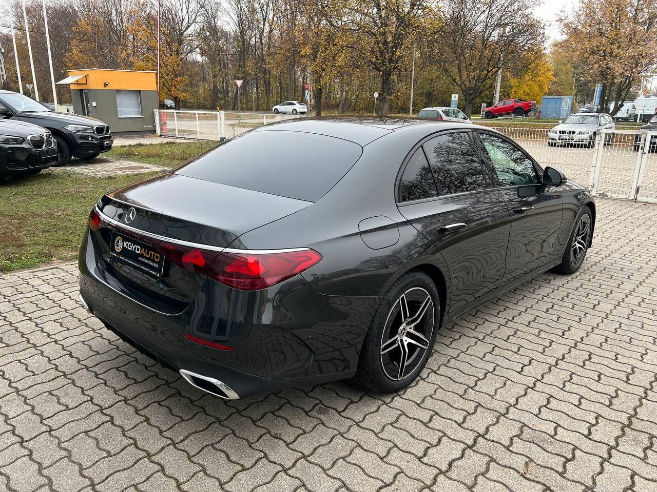 Mercedes-Benz E 220 - Bild 5