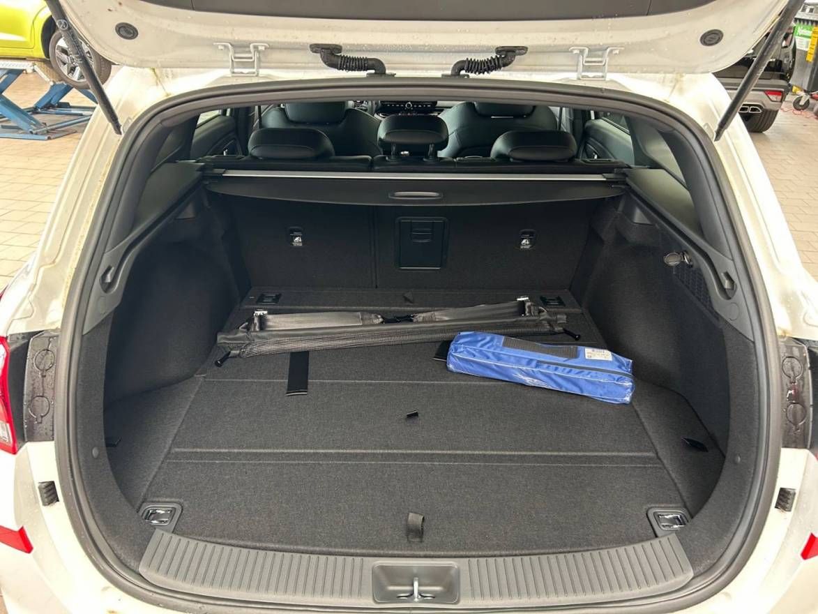 Fahrzeugabbildung Hyundai i30 FL Kombi N Line Sitz-Paket, Panoramadach