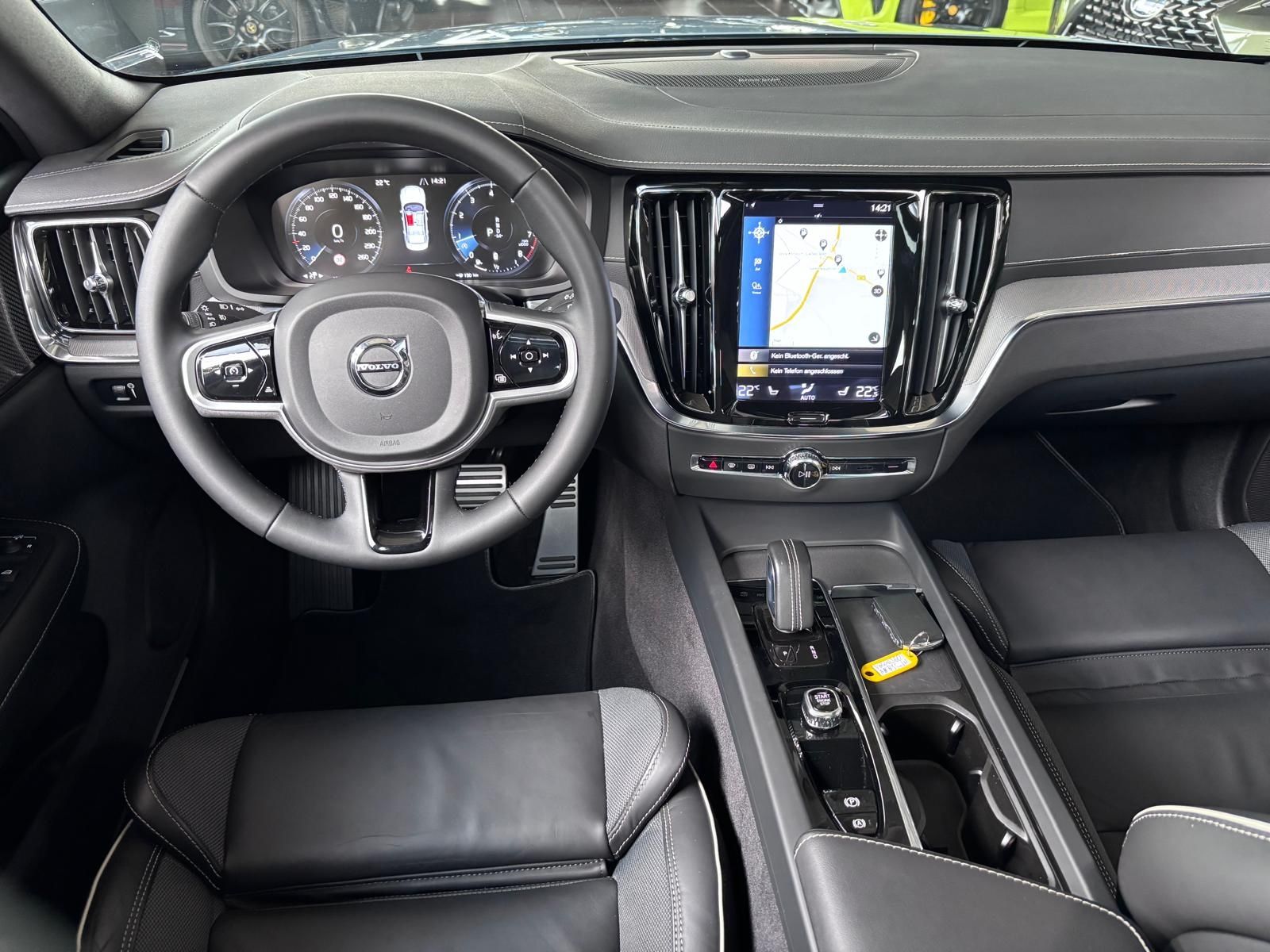 Fahrzeugabbildung Volvo S60 Lim. R Design PANO LED NAVI ALU