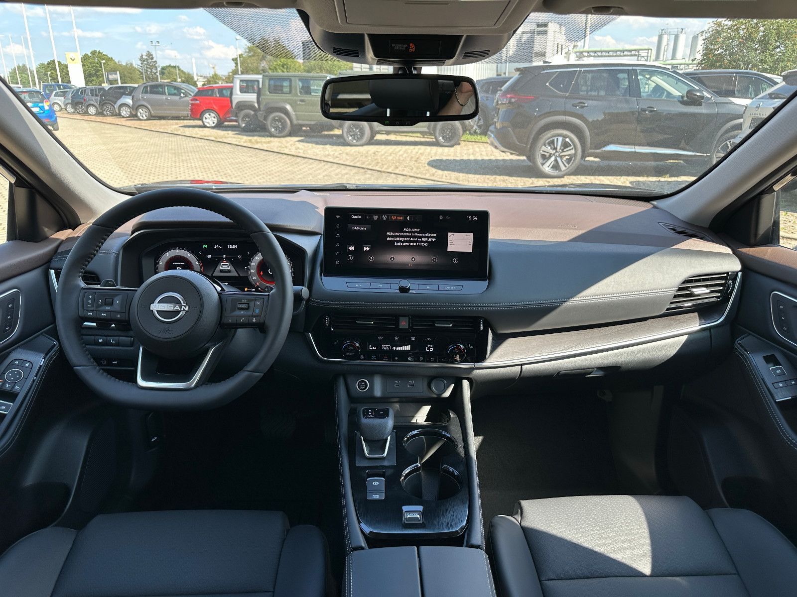 Fahrzeugabbildung Nissan X-Trail 1.5 VC-T Tekna NAVI+ProP+HUD+360°+SH+AHK