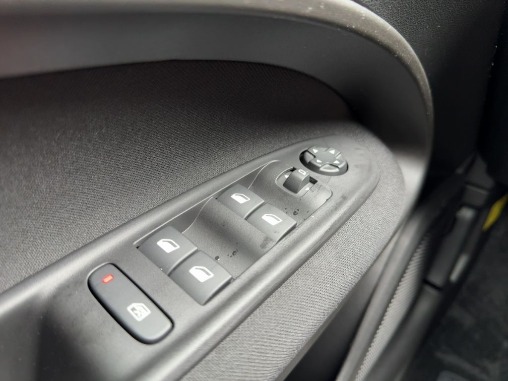 Fahrzeugabbildung Fiat 600 Icon Benziner Street,PDC,VOll LED, 18'',Sitz