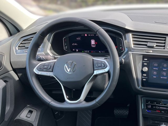 Tiguan 2.0 TDI LIFE MATRIX LED+PANO+360°+STHZ+AH