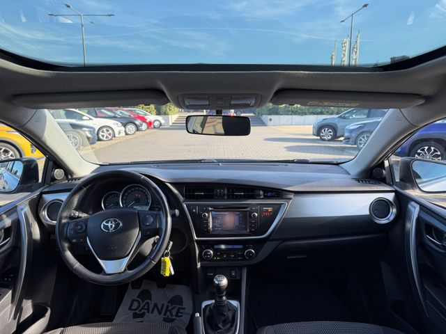 Toyota Auris  Touring Sports Life+