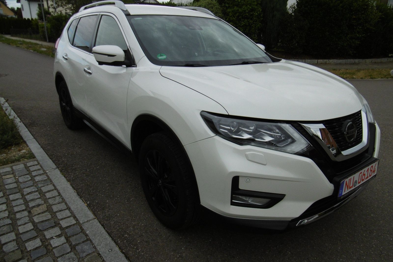 Nissan X-Trail 1.3 DIG-T, LED,NAVi,Kamera 360°,1.Hand,