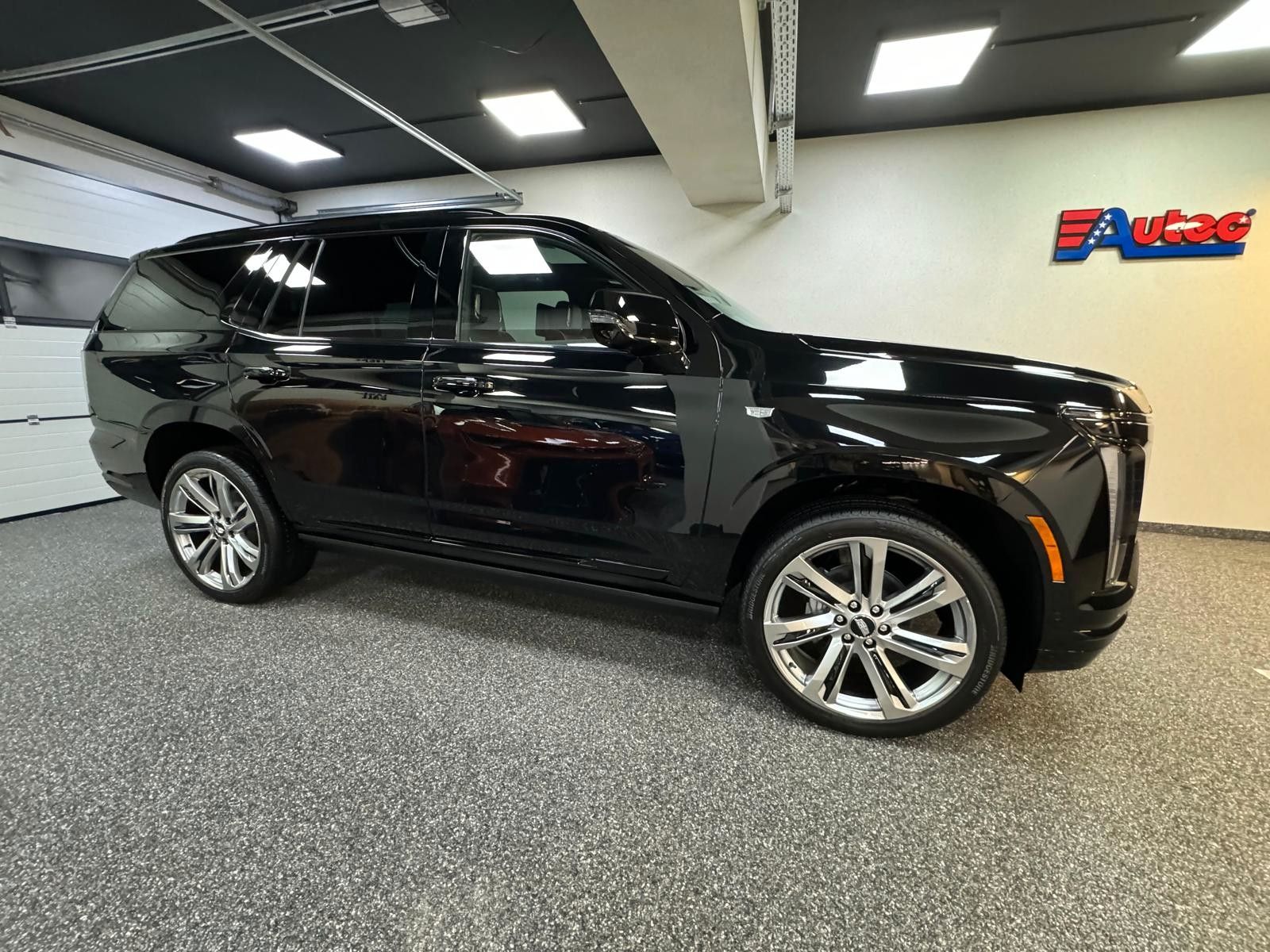 Fahrzeugabbildung Cadillac 2026 ESCALADE SPORT PLATINUM 6.2 V8-HUD-NIGHT V