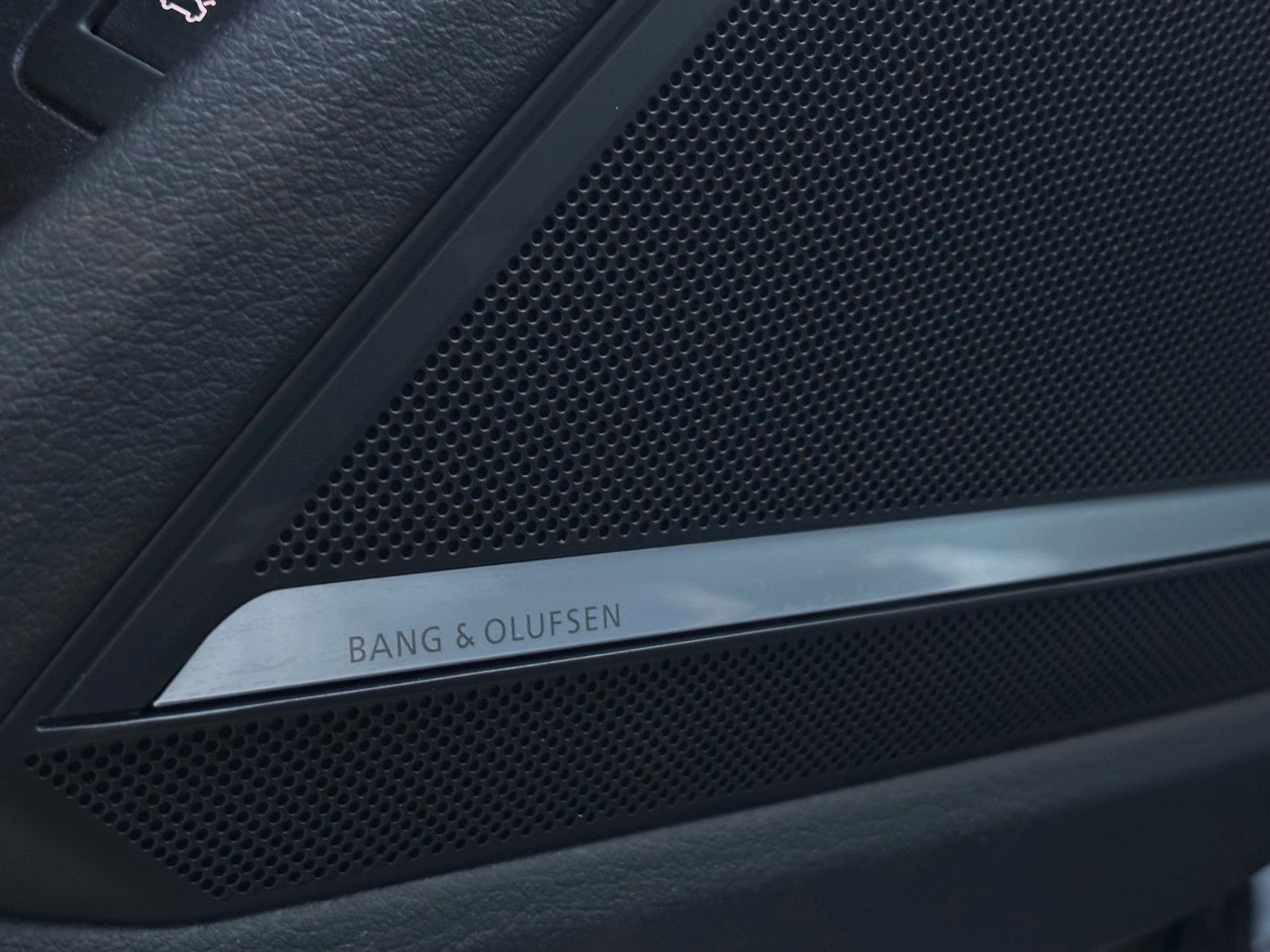 Fahrzeugabbildung Audi A6 Avant 50 TDI *S-Line*Pano*HUD*B&O*Kamera