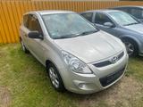 Hyundai i20 1.2 Classic. Klima.1 Hand.+ TÜV neu - Hyundai i20 Gebrauchtwagen in Lübeck
