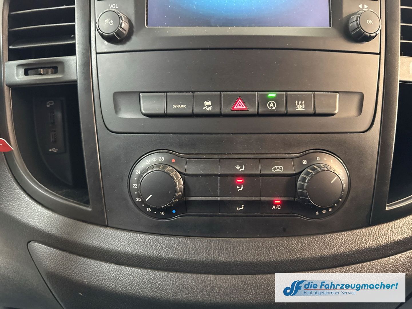 Fahrzeugabbildung Mercedes-Benz Vito Kasten 116 CDI 4x4 lang AHK Navi DAB *EXPOR