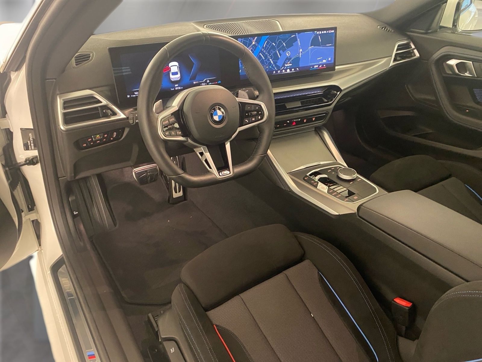 BMW 218 - Bild 12