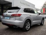 Volkswagen Touareg Basis-Modell Touareg BMT V6TDI 210 TDIA8 - Volkswagen Touareg V8tdi mit Diesel-Antrieb