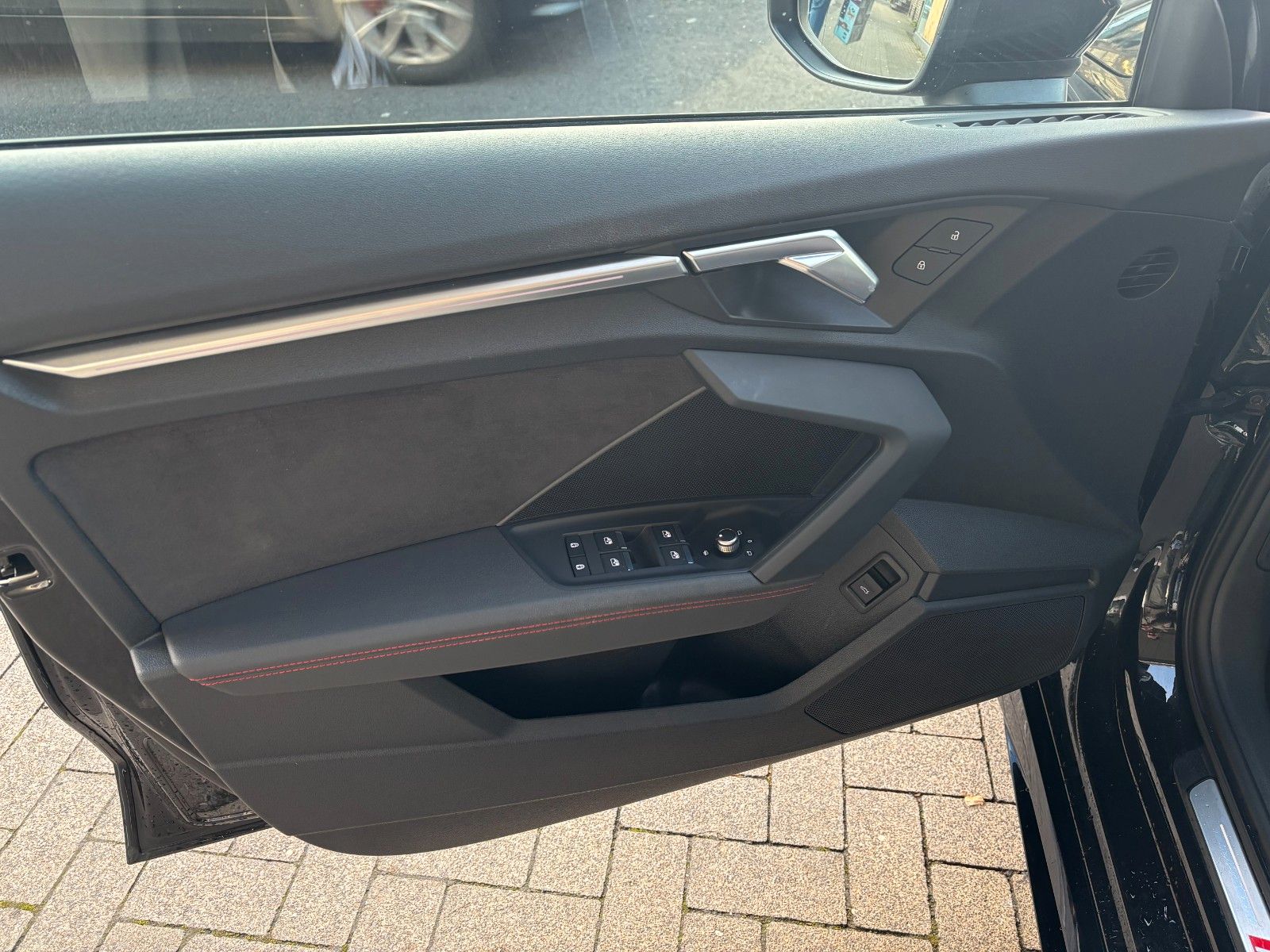 Fahrzeugabbildung Audi RS3 Lim. *Panorama*RS-Sitze*Carplay*SportAuspuff