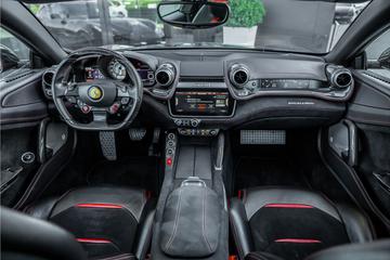 صورة 9 لـ 2018 Ferrari GTC4LUSSO