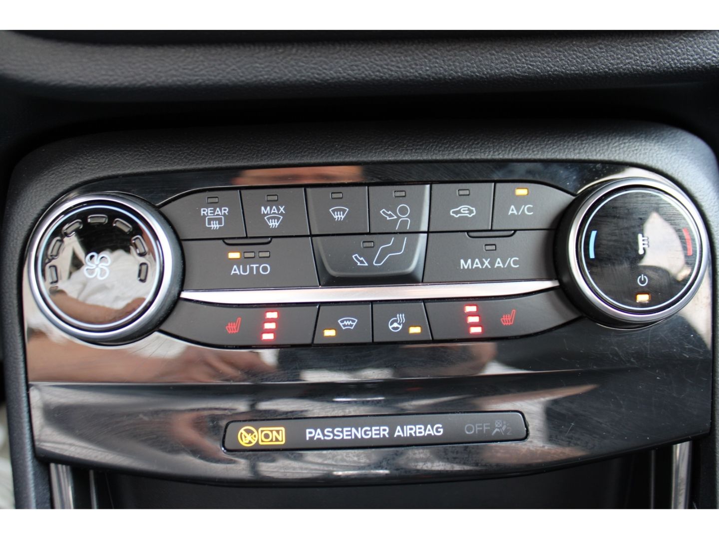 Fahrzeugabbildung Ford Puma ST-Line X LED Navi RFK GJR TWA GRA WiPa App