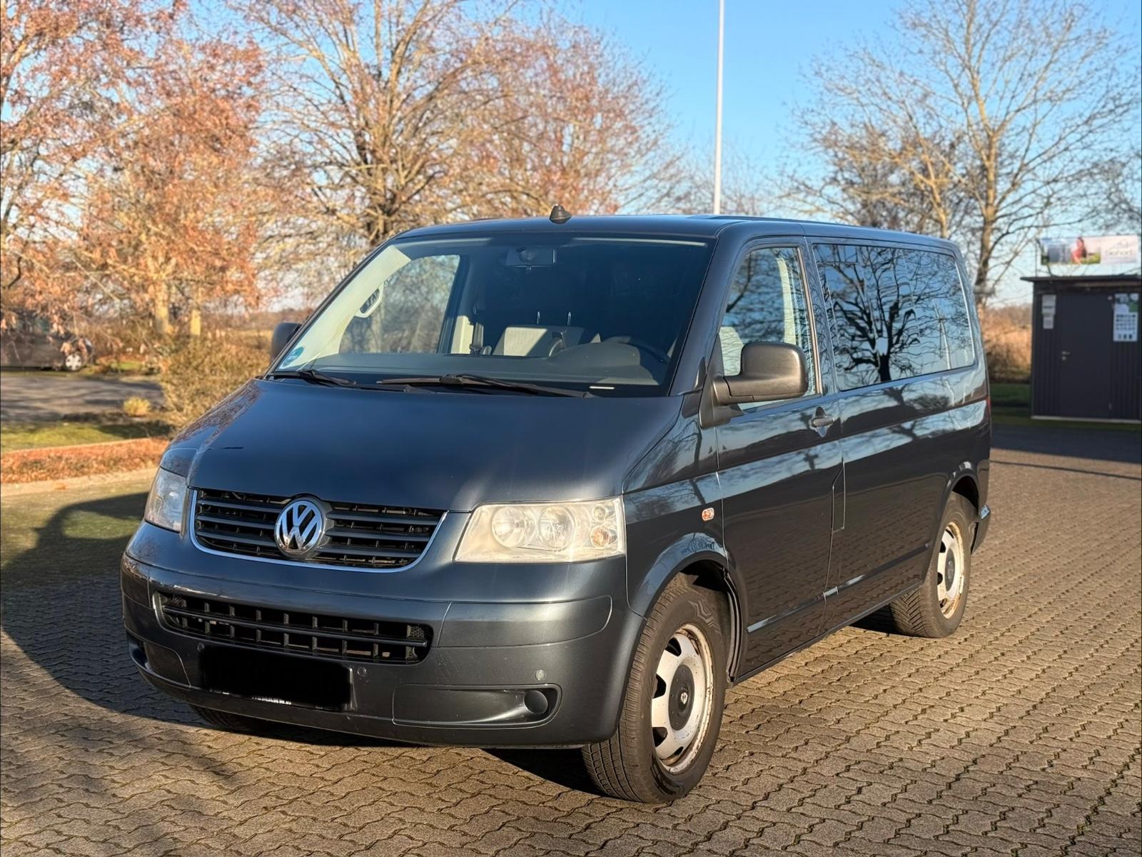 Volkswagen T5 Multivan 2.5 TDI 131 PS AHK Top Zustand.!!!