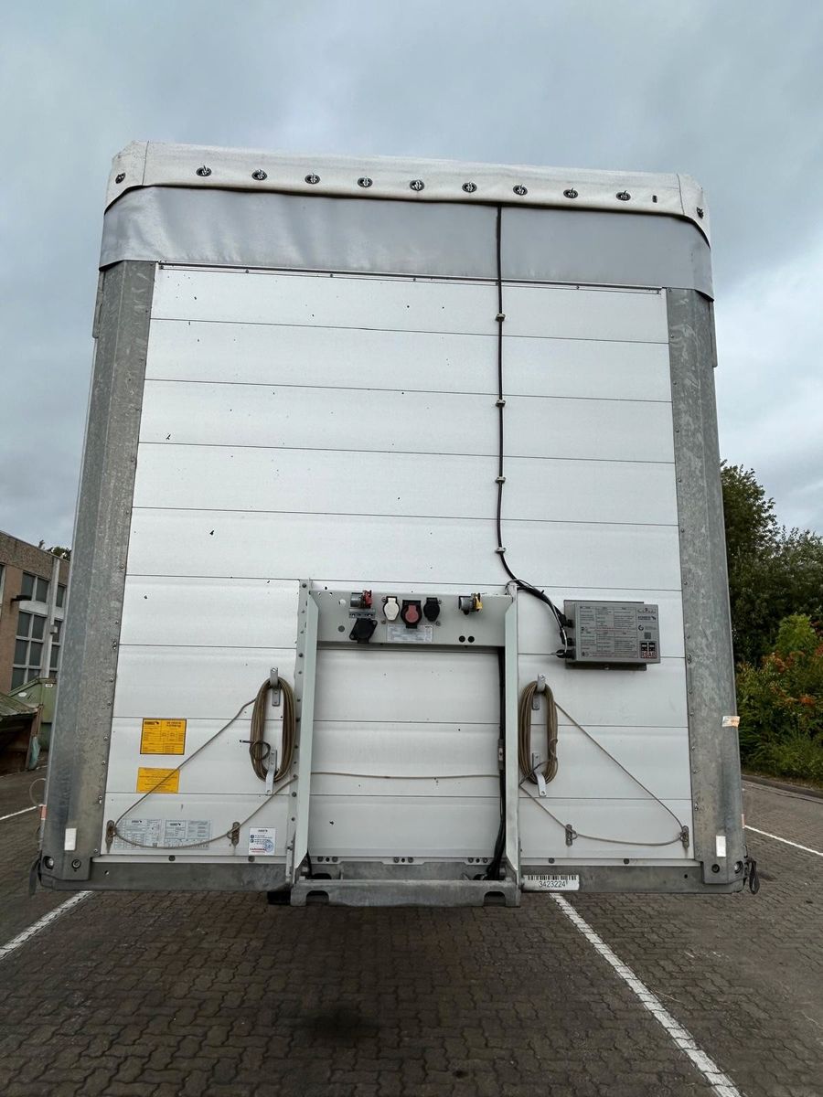 Fahrzeugabbildung Schmitz Cargobull Sattelcurtainsider SCS 24/L-13.62 EB