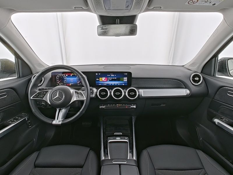 Fahrzeugabbildung Mercedes-Benz GLB 180 7G Progressive AHK+R-Kamera +LED+DAB+IHC