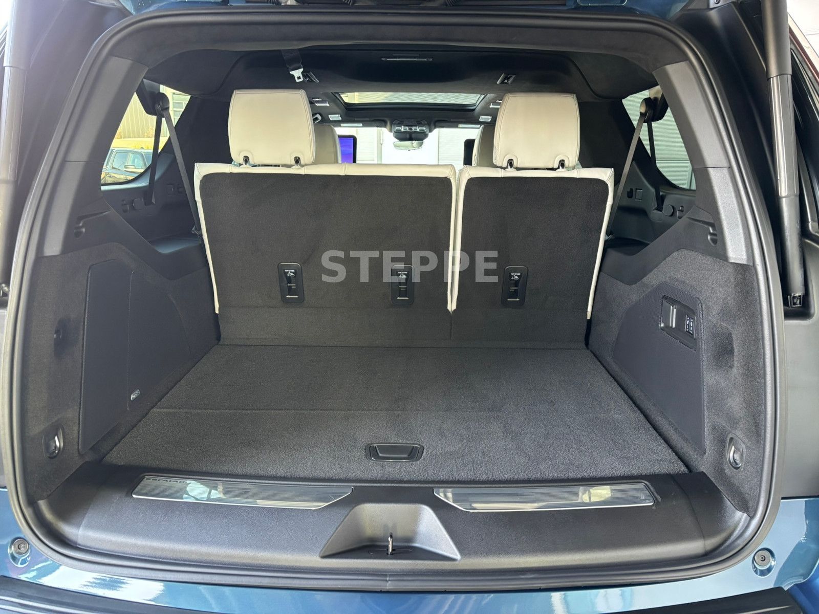 Cadillac Escalade FACELIFT MY26 6.2 V8 ESV Sport Platinum