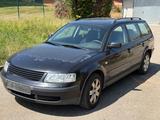 Volkswagen Passat Variant 1.8 T Highline Variant*TÜV*7.2026 - Volkswagen Passat Variant aus 1999