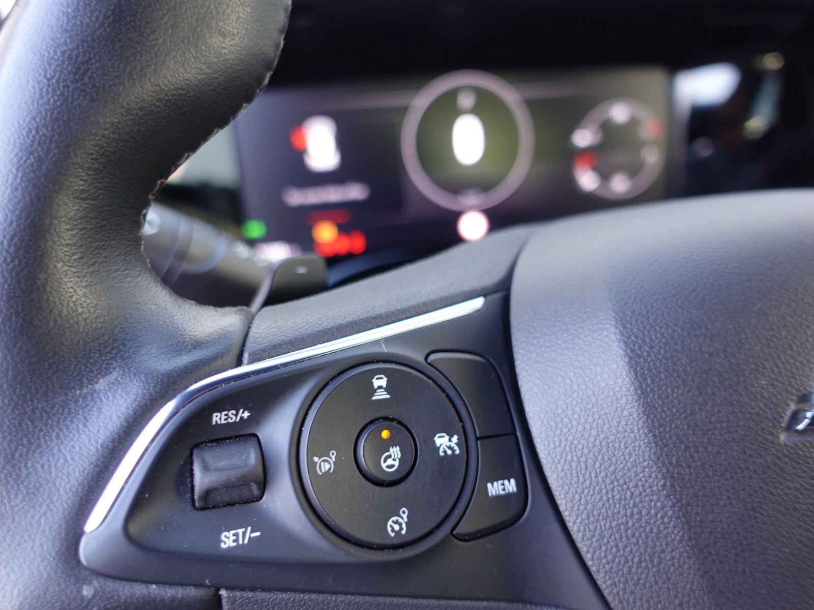 Fahrzeugabbildung Opel Mokka Ultimate 1.2T AUTOMATIK,Navi,Kamera,Sitzhz