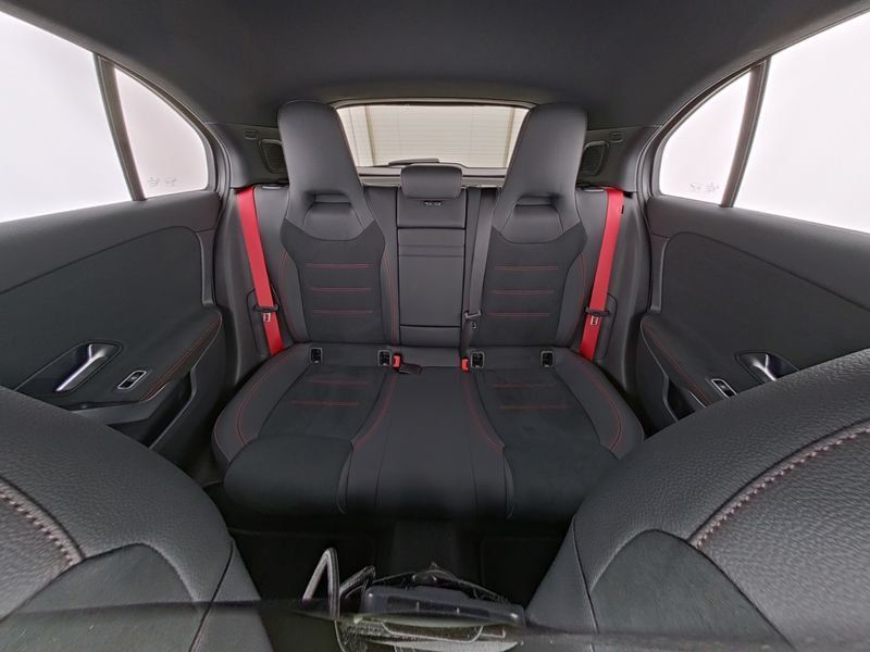 Fahrzeugabbildung Mercedes-Benz A 45 S 4M PANO+HUD+BURMESTER+NIGHT+360°+VMAX-270