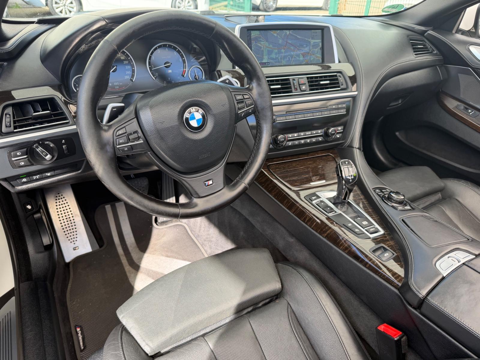 BMW Série 6 650i Cabriolet Pack M Sport | 405 ch | BVA | Son Bang & Olufsen | Affichage tête haute | Caméra 360° | Sièges ventilés | Keyless
