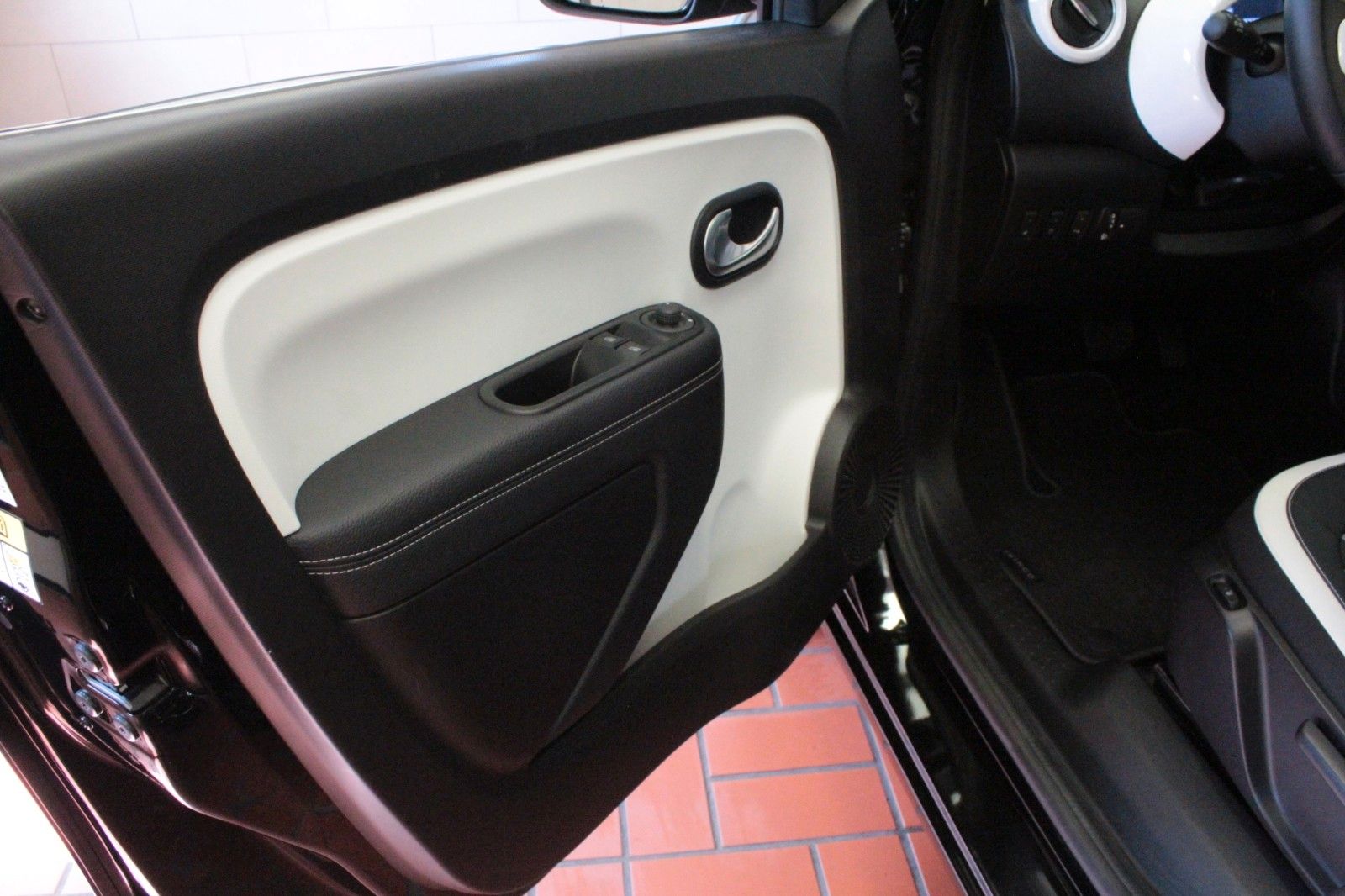 Fahrzeugabbildung Renault Twingo E-Tech 100% elektrisch*einer der letzten*