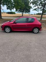 Peugeot 206 ,AUTOMATIK,NEUER TÜV,MEDIA PLAYER,KLIMA - Peugeot 206 mit Benzin-Antrieb: Automatik