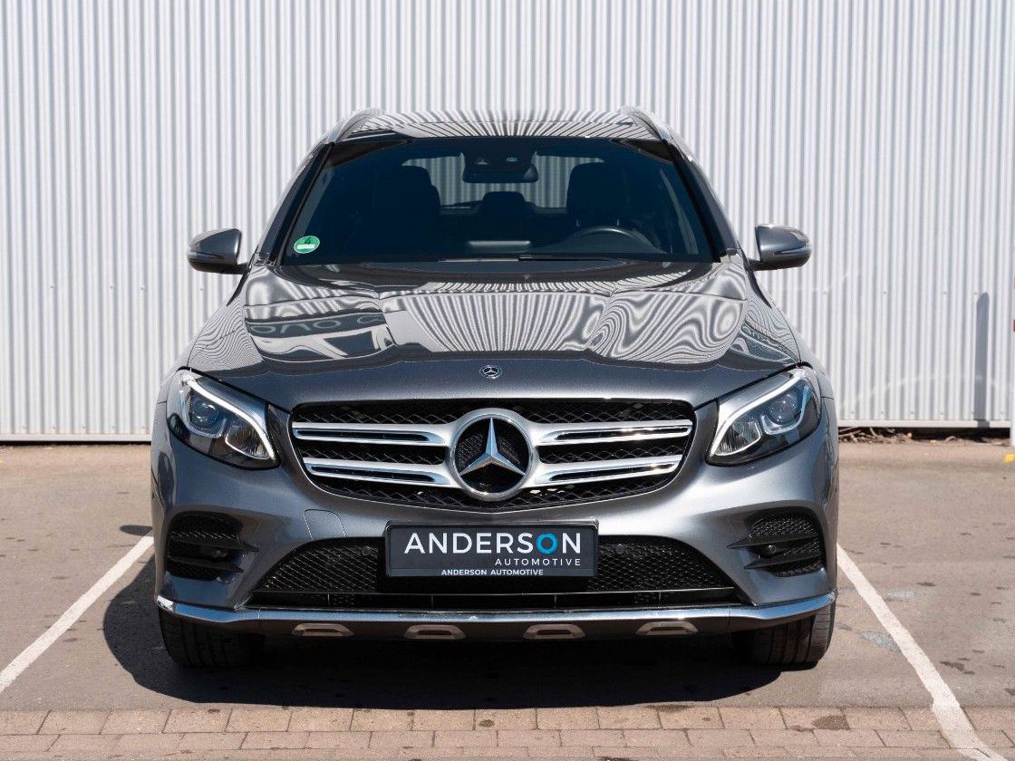 Fahrzeugabbildung Mercedes-Benz GLC 250 4MATIC AMG PANO AHK LED KAM CARPLAY