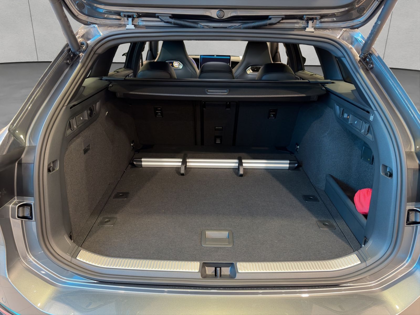 Volkswagen Passat R-Line 2,0 l TDI 4MOTION DSG AHK Harman K foto 3