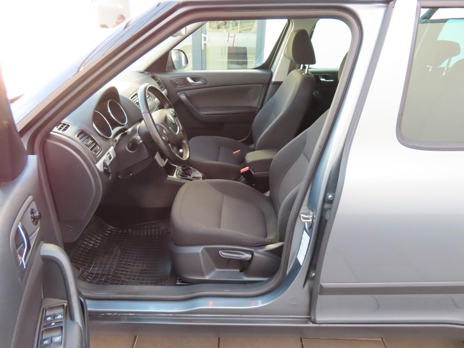 Skoda Yeti 2.0 TDI 170 ch 4x4 Ambition Plus • GPS • Attelage • Sièges chauffants • Clim bizone