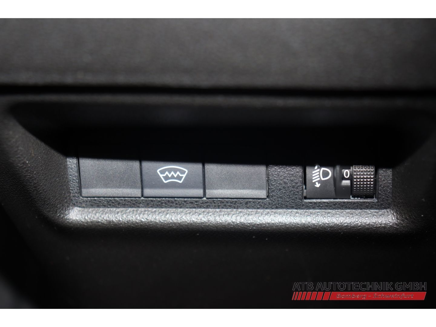 Fahrzeugabbildung Fiat 600 125-Jahre-Edition Hybrid 1,2 T3 74kW (100PS)