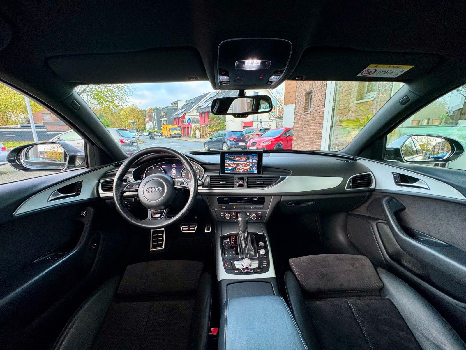 Fahrzeugabbildung Audi A6 Avant 2.0 TDI ultra S-line Navi/LED/Leder/LED