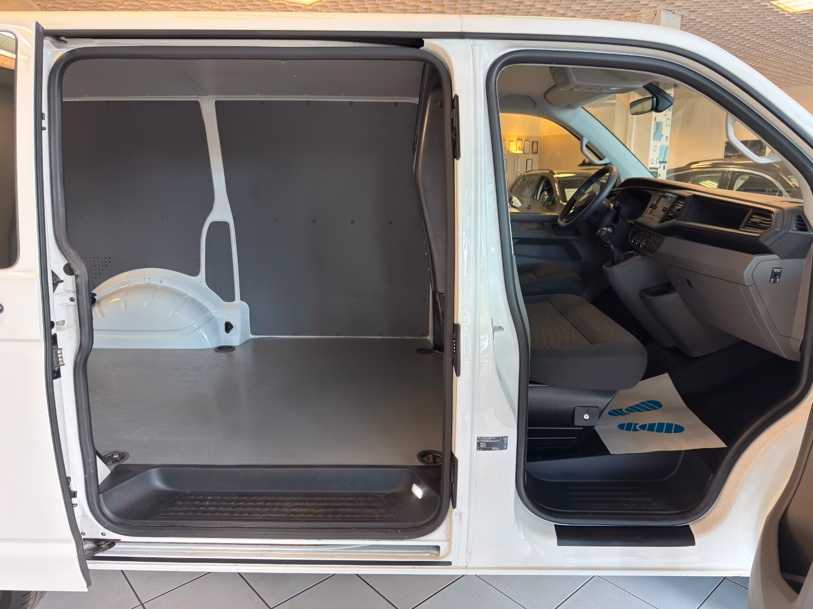 Volkswagen T6 Transporter T6.1 Transporter Kasten FWD, миниатюра 16