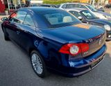 Volkswagen Eos 2.0 Turbo Leder/Navi/Xenon - Volkswagen Eos aus 2009 mit Benzin-Antrieb: Leder, Navigationssystem, Cabrio