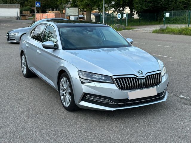 Skoda Superb Lim. L&K 4x4 Mega Voll Neue Motor