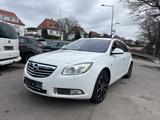 Opel Insignia A Sports Tourer Inovtn 4x4 *memory* - Opel Insignia Sport mit Benzin-Antrieb