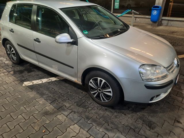 Volkswagen Golf 1.6 Trendline/Tüv Neu/Klima