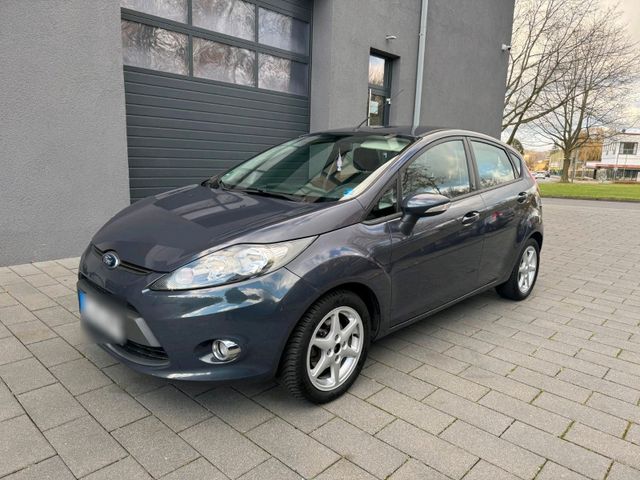 Ford fiesta/Titanium/ 1. HAND/sitzH/Tüv neu