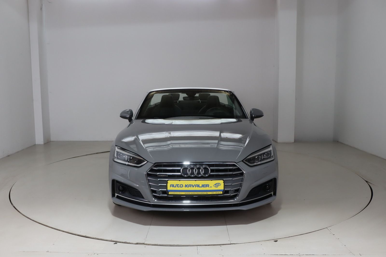 Fahrzeugabbildung Audi A5 Cabriolet 3.0 TDI Quattro S-line