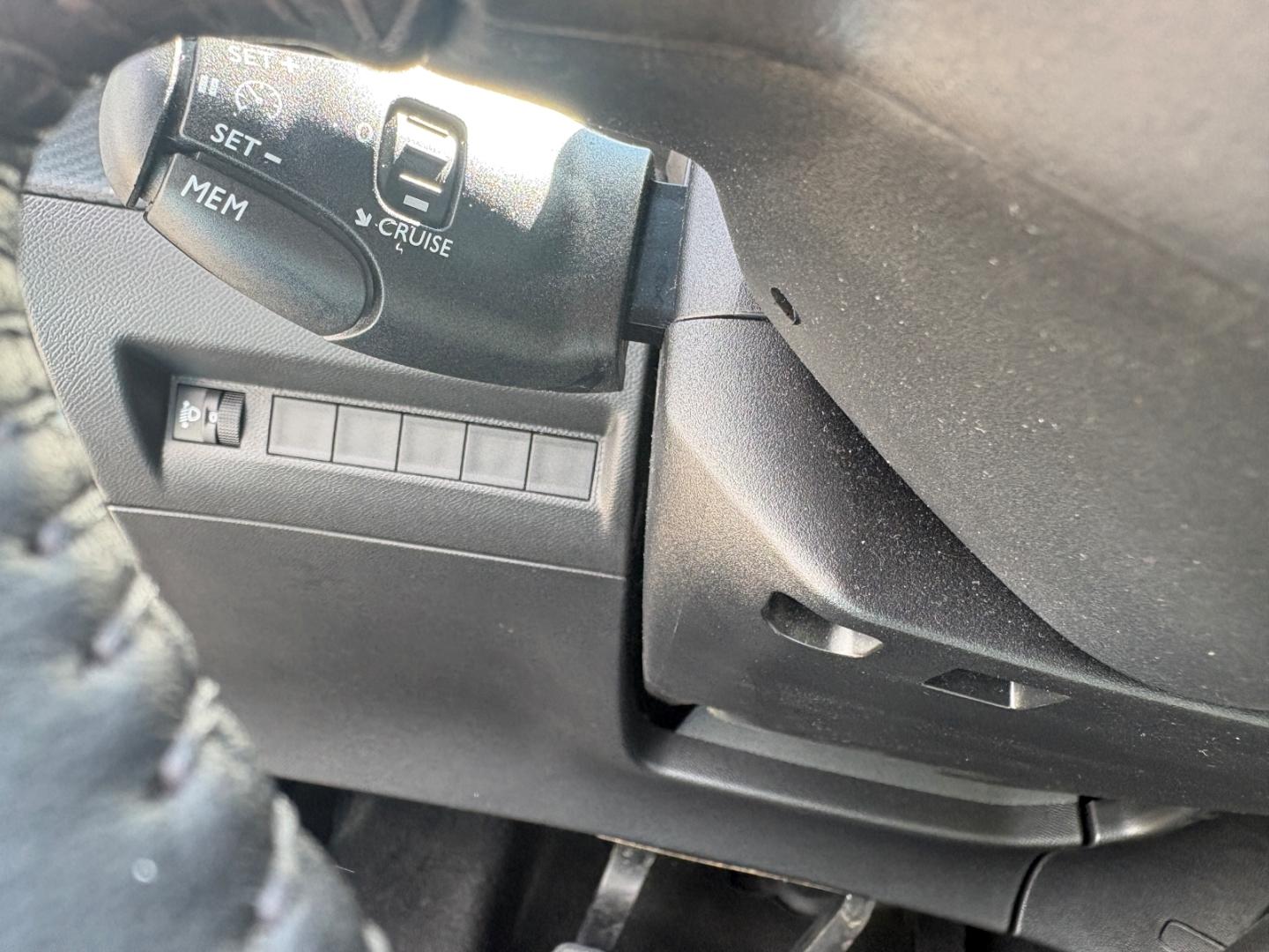 Peugeot 208 Allure NAVI, LED, KAMERA