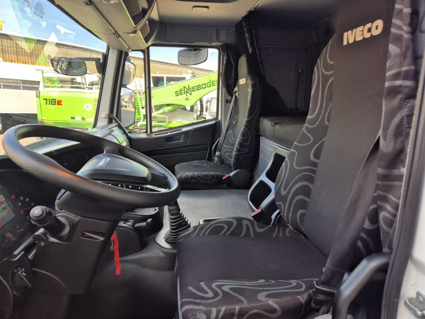 Fahrzeugabbildung Iveco Stralis AT190S31/P BDF Klima Standh. AHK Bett