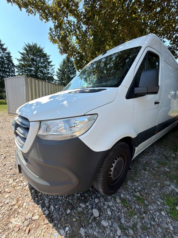 Image of Mercedes-Benz Sprinter