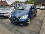Mercedes-Benz A 160 Panoramadach - blaue Mercedes-Benz A 160
