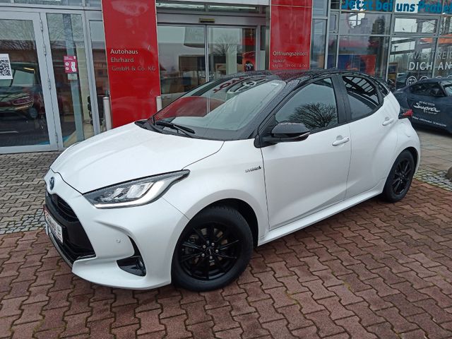 Toyota Yaris Hybrid Style *Leder*8fach Bereift*Kamera