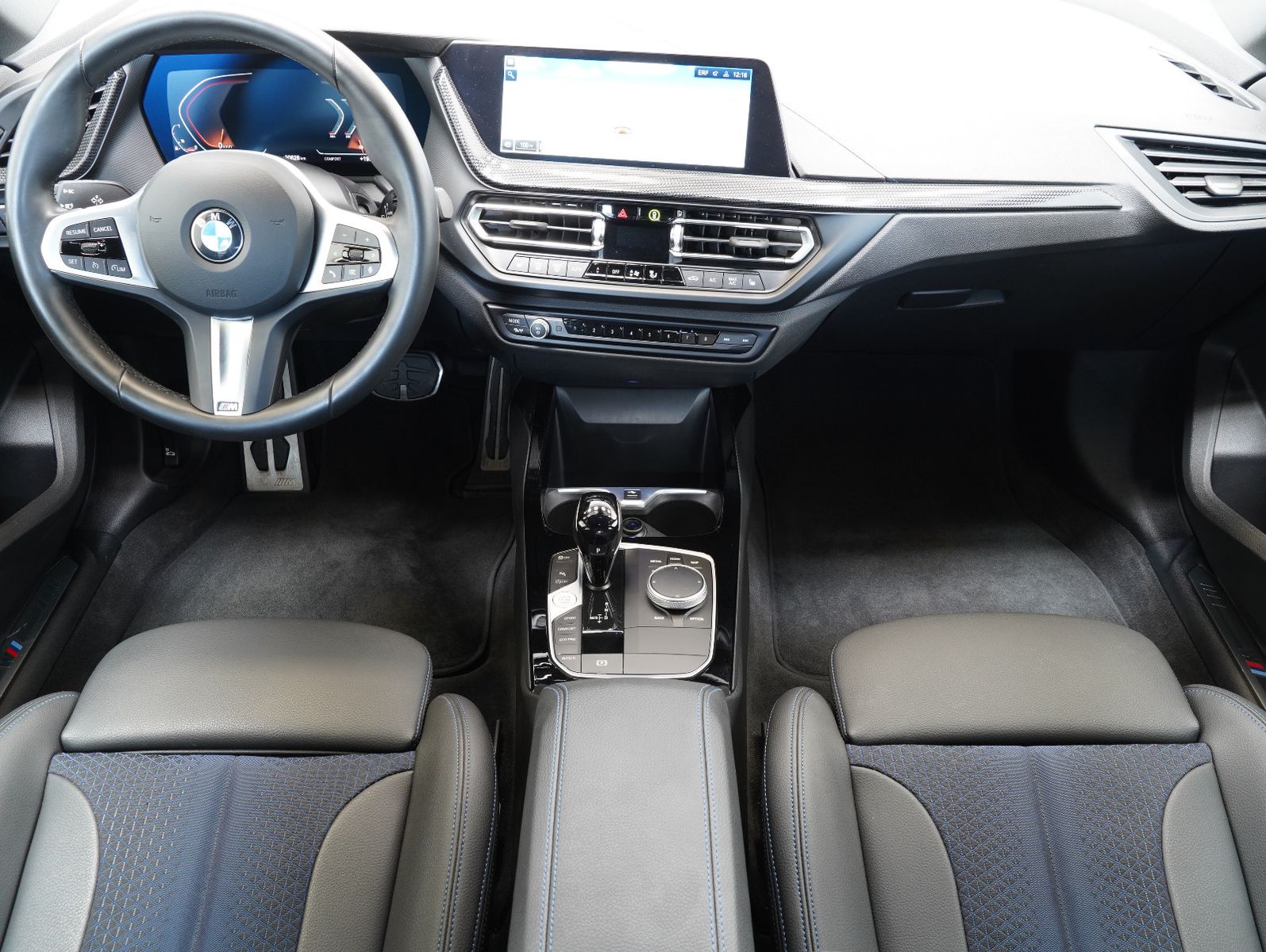 Fahrzeugabbildung BMW 218 i Gran Coupe M Sport SHADOW/LED/LM18"