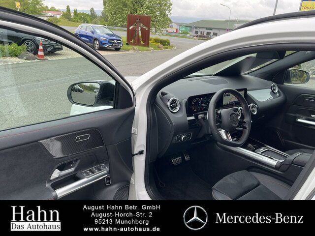 Fahrzeugabbildung Mercedes-Benz GLA 200 AMG/NIGHT/MULTIB./AHK/360/DISTRO./TOTW./