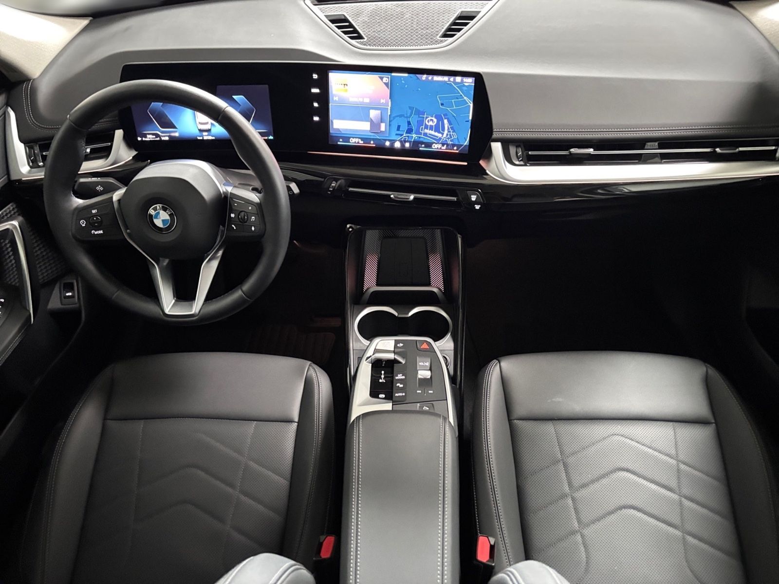 BMW X1 20 d xDrive xLine -- AHK/ ACC/ DrivingPlus foto 18