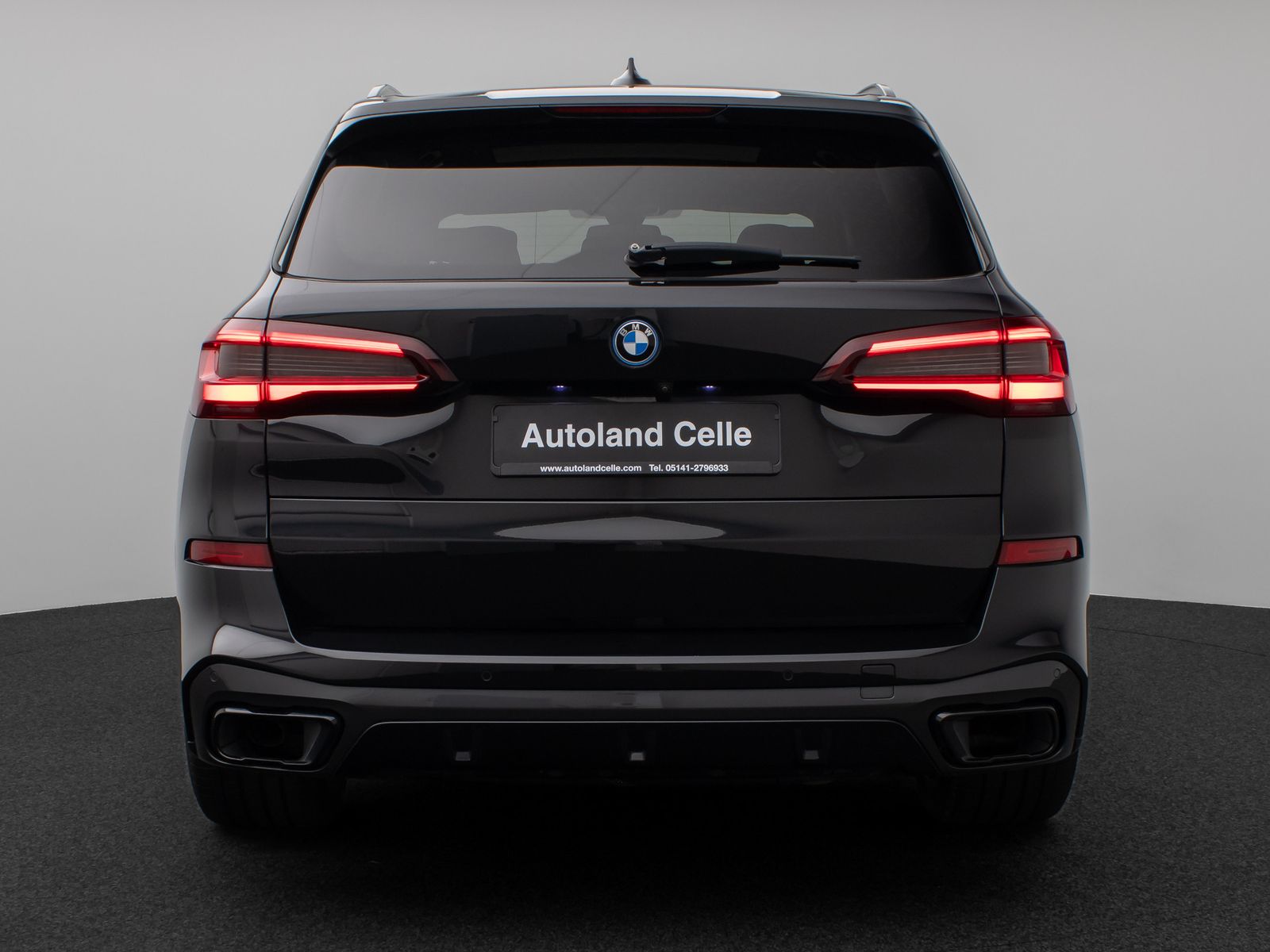 Fahrzeugabbildung BMW X5 xD45e M Sport Panorama 360° HUD DAB HiFi 21"