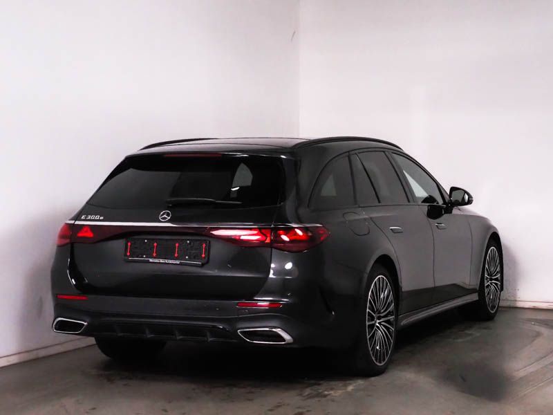 Fahrzeugabbildung Mercedes-Benz E 300 eT AMG Night AHK ACC Superscreen Airm 360°