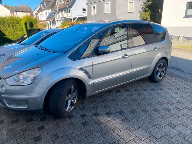 Ford S Max 2.5 Titanium